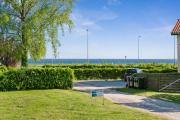 Beautiful And Well-Designed Holiday Home With Sea View, Spacious Terraces And Spa Just 200 Metres From The Child-Friendly Femmøller Beach And Close