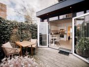 Suite 55, Free parking