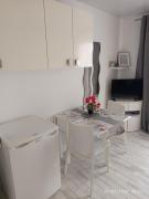 Studio cabine le grau du roi 6 min de la plage à pied