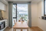 Trendy 1 Bedroom with City Views Pool and Gym M14