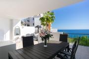Beautiful apartment with stunning sea views and a large terrace!