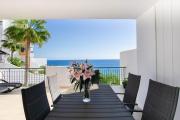 Beautiful apartment with stunning sea views and a large terrace!