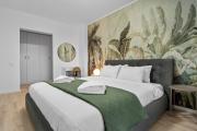High-end Apartment with Panoramic View, Parking & Pool High-end Apartment with Panoramic View, Parking & Pool