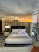 Luxury Penthouse & High-Floor Hotel near City of Dreams, Casino, and Airport