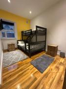 Kensington Guest Rooms 98