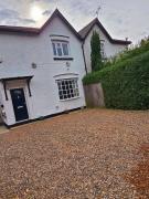 The Sweetbriar Cottage 3 bedroom house in Leeds The Sweetbriar Cottage 3 bedroom house in Leeds