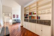 Splendid flat on the Tiber river
