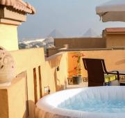Boho Getaway with Pyramids View & Jacuzzi