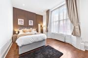 Luxury 2 Bedroom Balcony Kensington Flat for 6 Near Harrods & Next to Station! Luxury 2 Bedroom Balcony Kensington Flat for 6 Near Harrods & Next to Station!