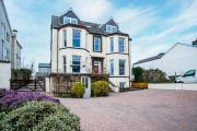 The Lanterns - 9 Bedroom - Sleeps 17 - Saundersfoot Village Centre