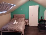 Double-Bed Manchester Close To Bolton City Centre C4