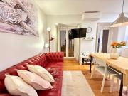 Apto com 2 quartos central