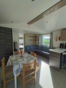 Mobil home Luxueux - 40 m2 terrasse couverte - La Palmyre Les Mathes - Les Charmettes 166 -4 étoiles