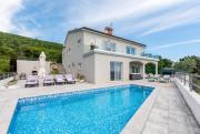 Villa Bella Vista for 8 people with sea view, heated pool & wellness - only 1,5 km from beach
