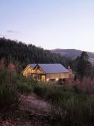 Hutstuf - The Rac00n & hottub