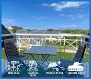 Lair marin Apt avec belle terrasse vue dégagée séjour lumineux 10 mn à pied mer et centre Port en Bessin, tous commerces et restaurants, proche Bayeux et Omaha Beach