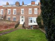 Top Whitby Top Whitby