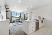 Cozy & Convenient Bundoora Apt withparking