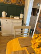 Cosy Studio Near Park and Town