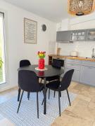 Duplex indépendant avec clim et parking St Donat