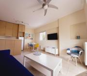 C4 2-Rooms apt 3rd 850m Metro Evangelismos 150m EKPA Univ Campus 100m Bus Stop to Acropolis