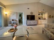 Well-appointed condo beautifully furnished