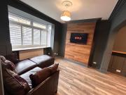 Beautiful 4 bedroom property with 5G WI-FI and smart tv Beautiful 4 bedroom property with 5G WI-FI and smart tv