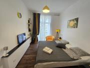 S2 Sunshine apartment Balcony