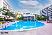 Luxury 4BR Apartment Pool View