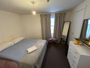 Central london 2 bed flat