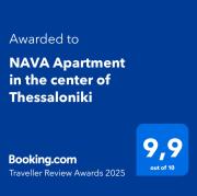 NAVA Apartment in the center with private parking of stayinthess