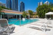 1BR Tropical Escape with Heated Pools Sauna BBQ