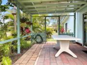 Top Burrum Heads