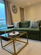 Modern spacious apartment in Addlestone