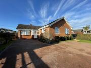 Dassia-Rural Bungalow, Dog Friendly with Hot Tub Near Gurnard