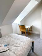 Cosy stylish Double bedroom in central Dartford