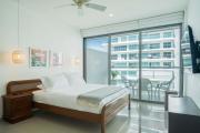 Impeccable 2BR with Charming Balcony in Sunset Beach