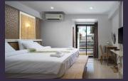 Top Sathani Wat Sing