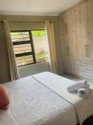 SnaMel Guest House Waterfall