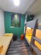 Sinhassan Dormitory Hostel Juhu