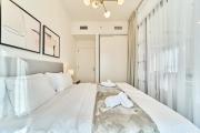 Stylish 2BR Apartment Steps from Dubai Hills Mall