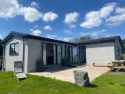 HORSESHOE LUXURY ACCESSIBLE LODGE Sleeps 4 at Fairview Farm in Ravenshead Nottingham near Sherwood Forest ,Dog Friendly Farm Stay