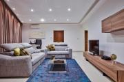 Modern 200sqm 4 bedroom Apartment with side sea view Sleeps 11