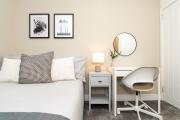 3 Bedroom House-Free Parking 3 Bedroom House-Free Parking