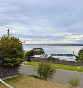 Metung Holiday on the Hill