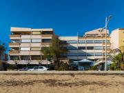 Le Lavandou, T2 lumineux, accès direct plage, parking privé - FR-1-803-79