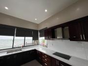 Nancy Thuy Tien sea view 1