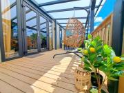 Luxe Chalet met Veranda en Tuin , nabij Zwembad VP006