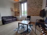 studio moderne les pieds dans leau