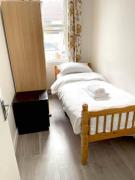 Cosy Single Room in a Shared Home